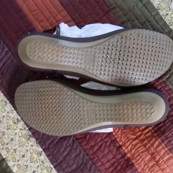 GEOX*Respira delicate rhinestone detail strappy wedge sandal size 40 side buckle - Picture 7 of 14